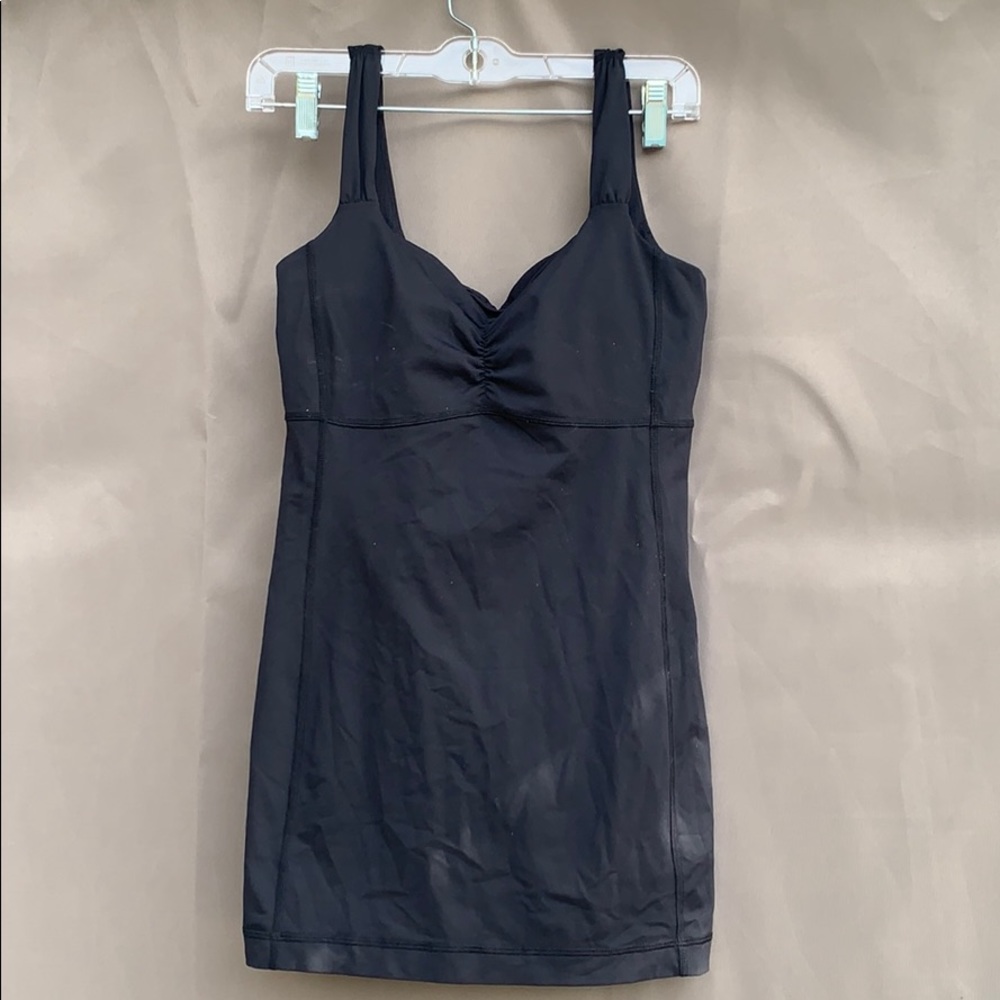 Black lululemon workout top